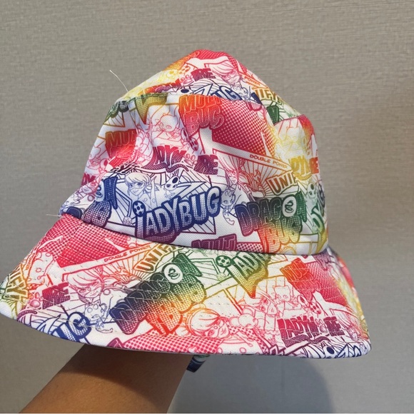 Miraculous Ladybug Spring 2022 CultureFly Collectors Box Limited Bucket Hat - Picture 6 of 6